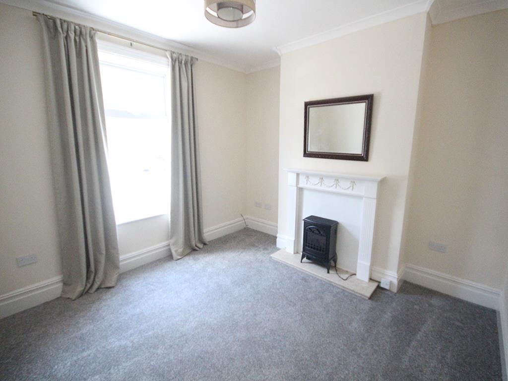 3 bedroom mid terrace house To Let in Barnoldswick - IMG_6957.jpg